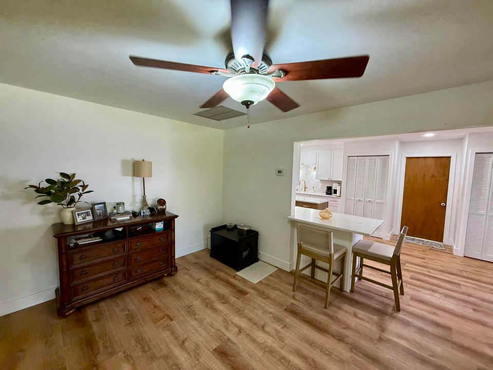 En Venta: $499,000 (3 camas, 2 baños, 2048 Pies cuadrados)