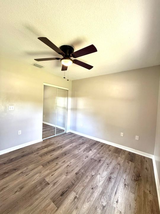 For Sale: $345,000 (3 beds, 2 baths, 1194 Square Feet)