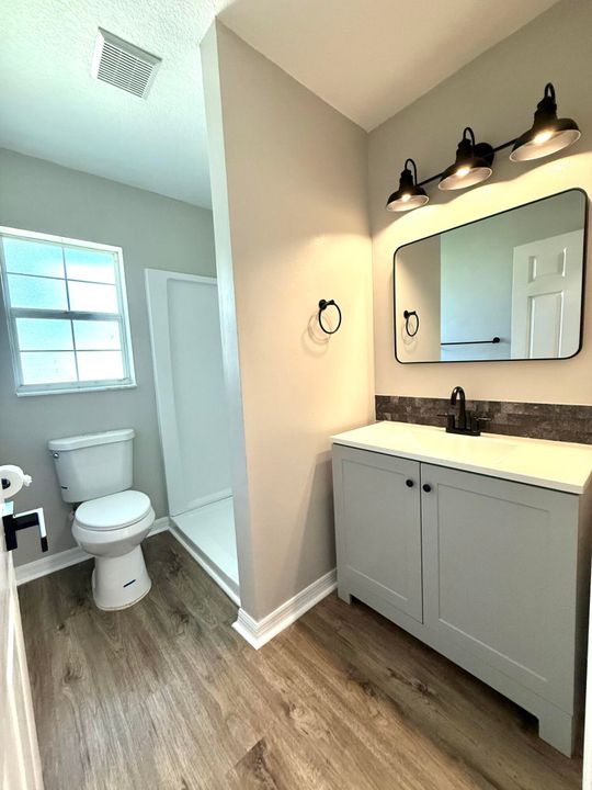 For Sale: $345,000 (3 beds, 2 baths, 1194 Square Feet)