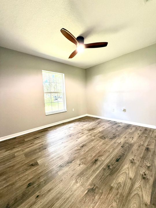 For Sale: $345,000 (3 beds, 2 baths, 1194 Square Feet)