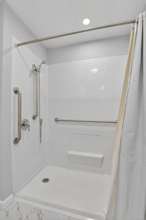 待售: $198,500 (2 贝兹, 2 浴室, 1344 平方英尺)