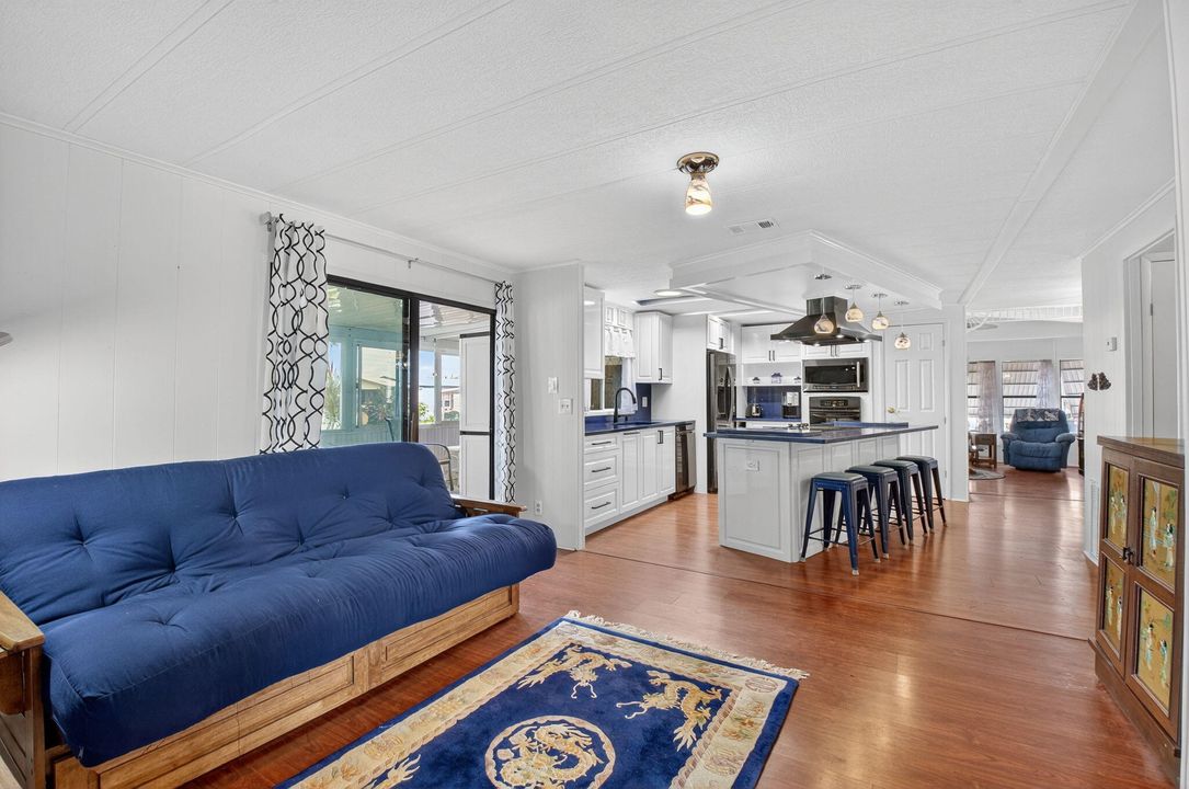 待售: $198,500 (2 贝兹, 2 浴室, 1344 平方英尺)