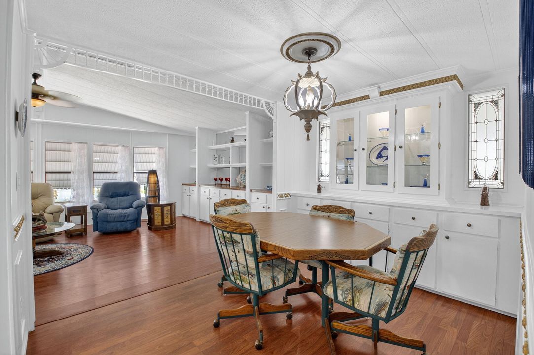 待售: $198,500 (2 贝兹, 2 浴室, 1344 平方英尺)