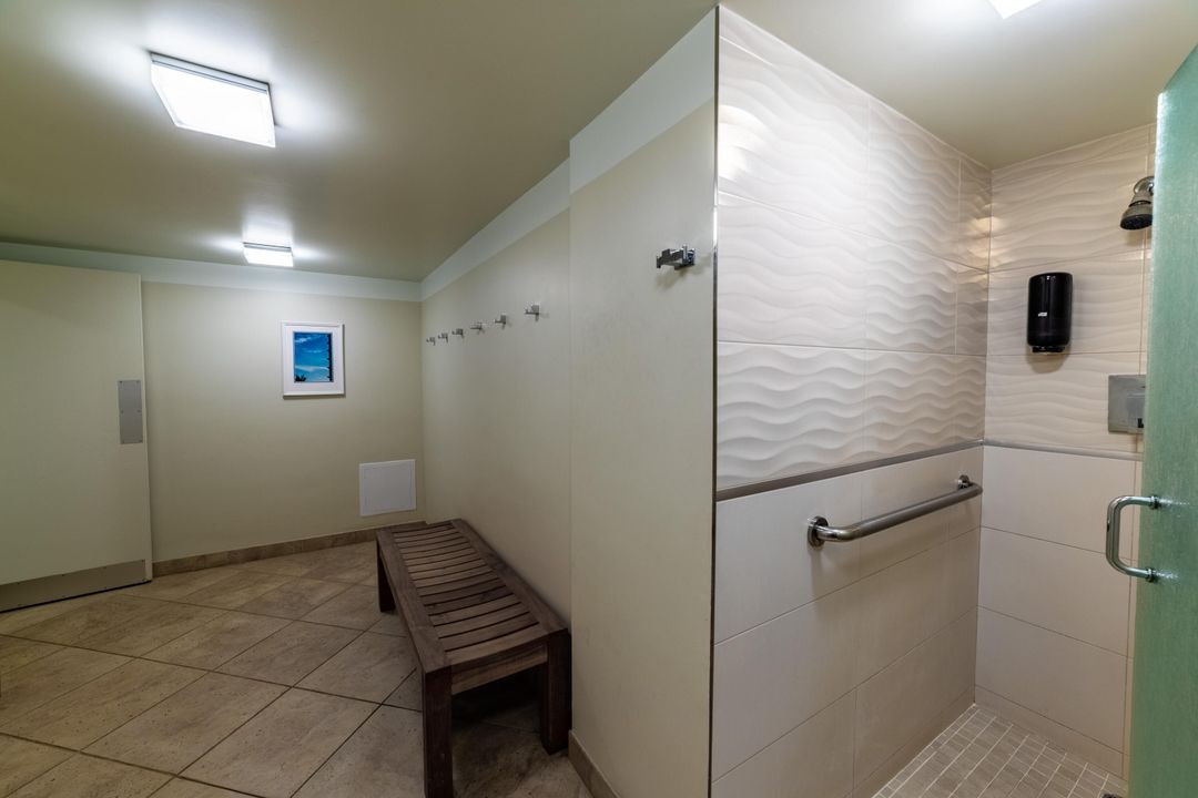 出租: $9,500 (2 贝兹, 2 浴室, 1294 平方英尺)