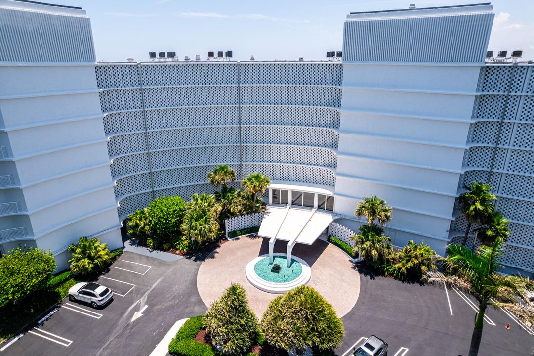 出租: $9,500 (2 贝兹, 2 浴室, 1294 平方英尺)