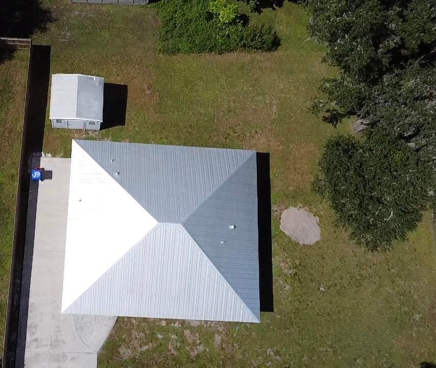 For Sale: $345,000 (3 beds, 2 baths, 1194 Square Feet)