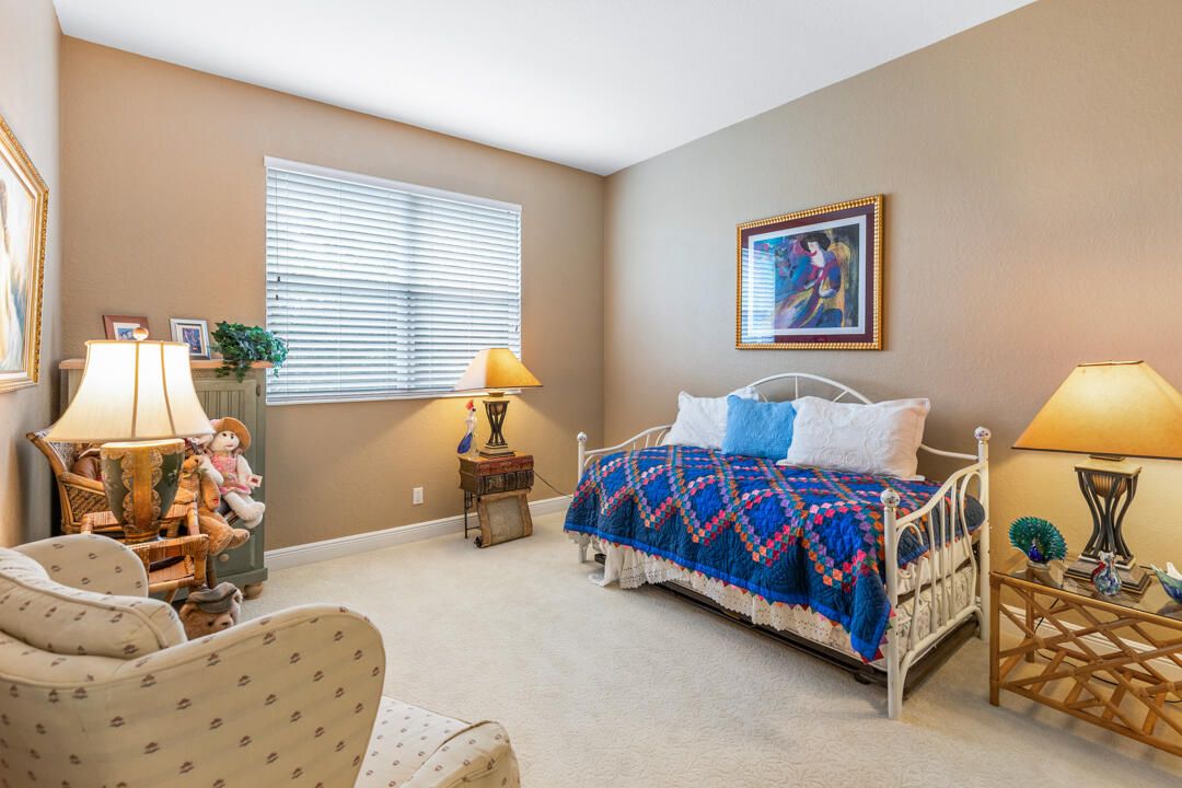 For Sale: $895,000 (5 beds, 3 baths, 3538 Square Feet)