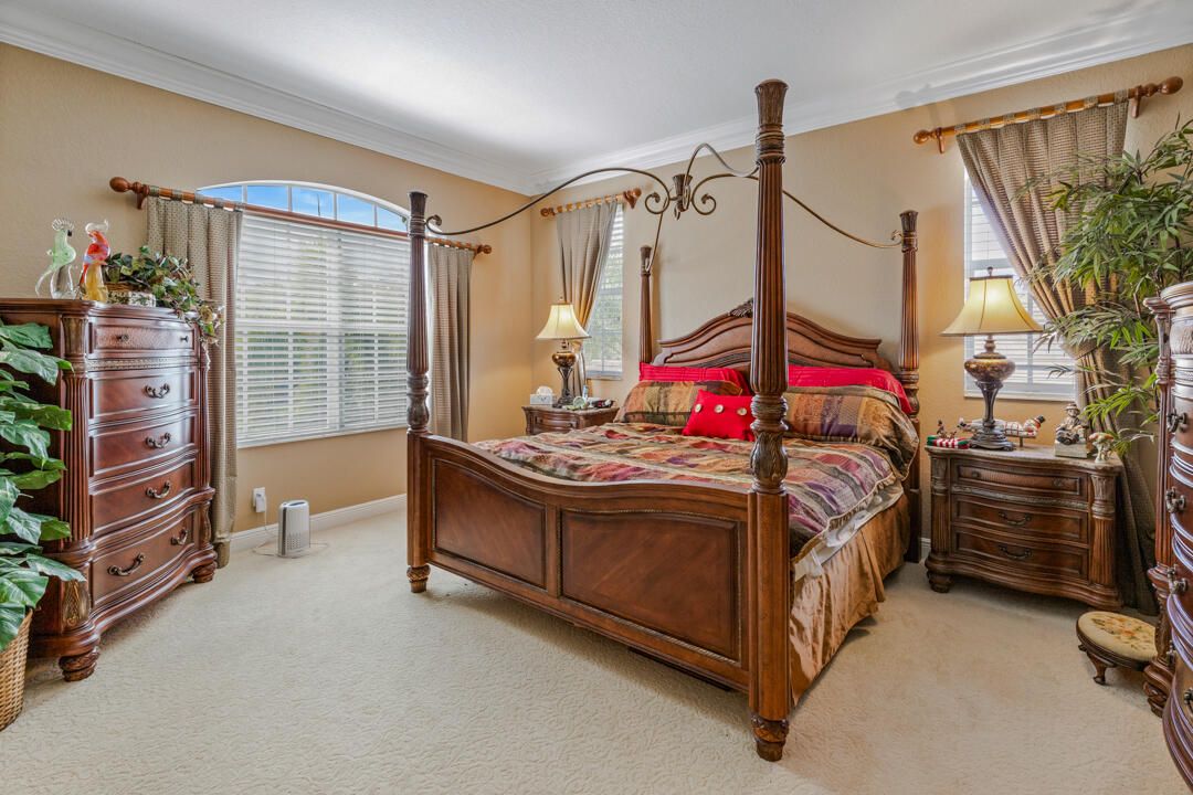 For Sale: $895,000 (5 beds, 3 baths, 3538 Square Feet)