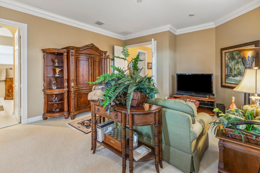 For Sale: $895,000 (5 beds, 3 baths, 3538 Square Feet)