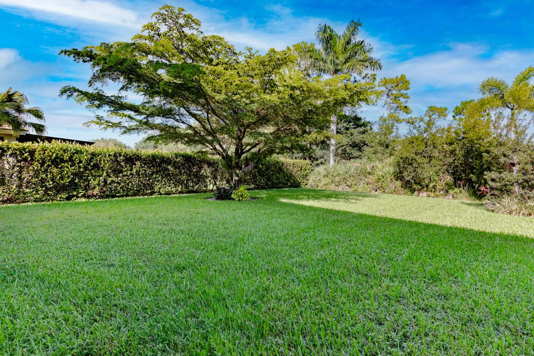 For Sale: $895,000 (5 beds, 3 baths, 3538 Square Feet)