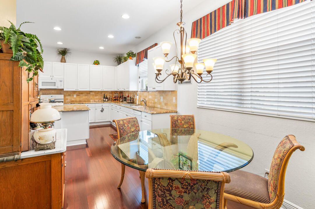 For Sale: $895,000 (5 beds, 3 baths, 3538 Square Feet)