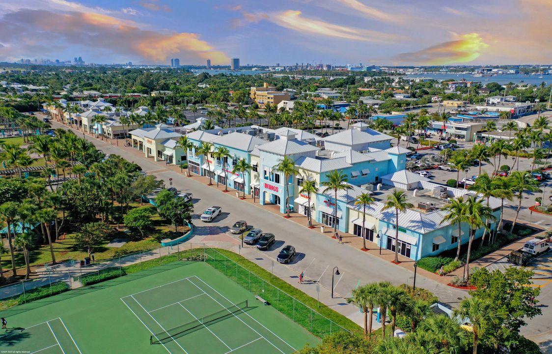 En Venta: $2,499,000 (3 camas, 3 baños, 2801 Pies cuadrados)