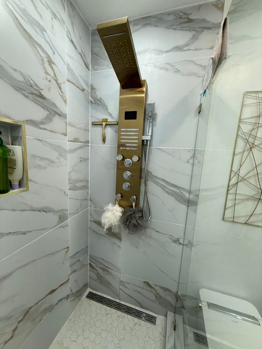 En Venta: $499,000 (4 camas, 3 baños, 1766 Pies cuadrados)