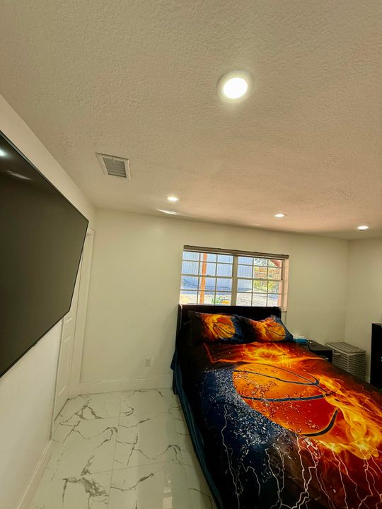 En Venta: $499,000 (4 camas, 3 baños, 1766 Pies cuadrados)