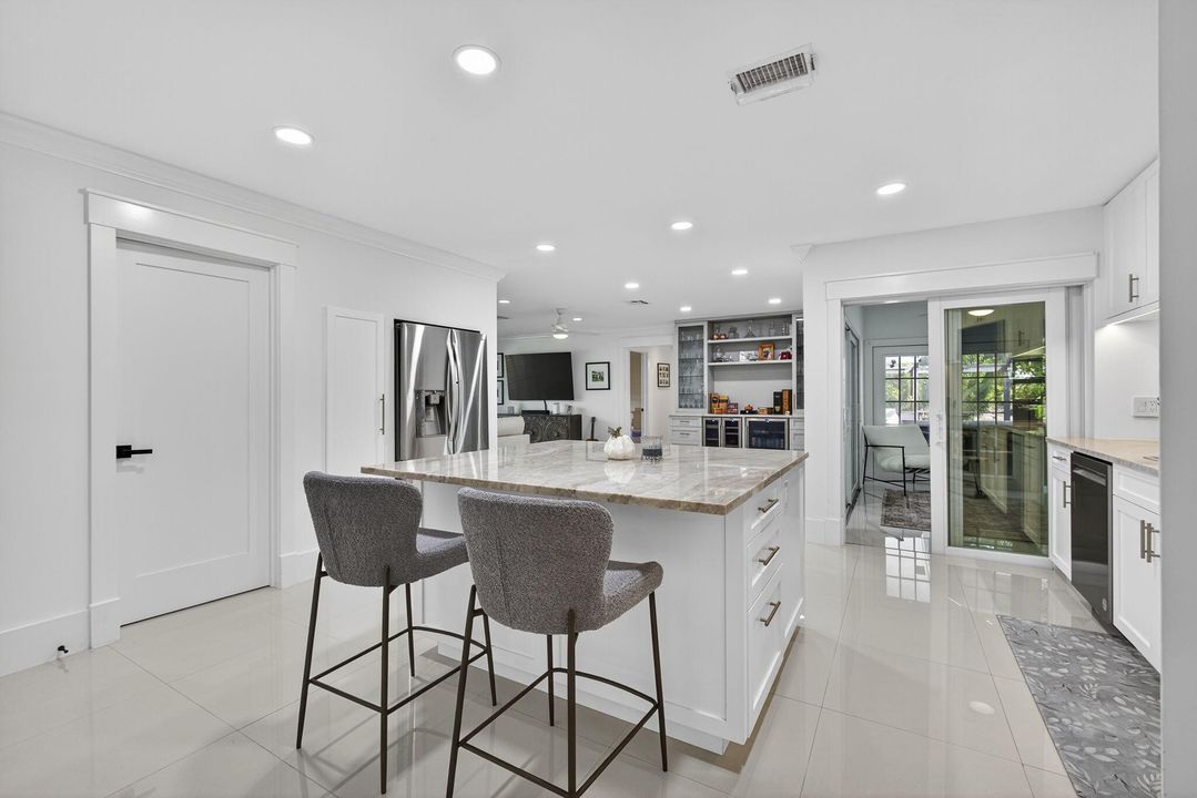 На продажу: $1,189,000 (3 спален, 2 ванн, 2334 Квадратных фут)