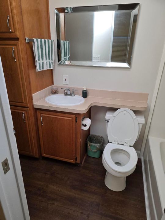 合同活跃: $238,000 (3 贝兹, 2 浴室, 1392 平方英尺)