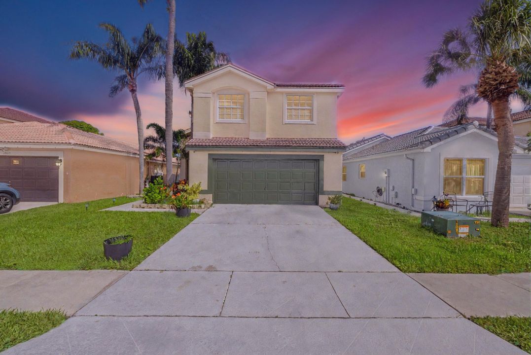 待售: $545,000 (3 贝兹, 2 浴室, 2075 平方英尺)