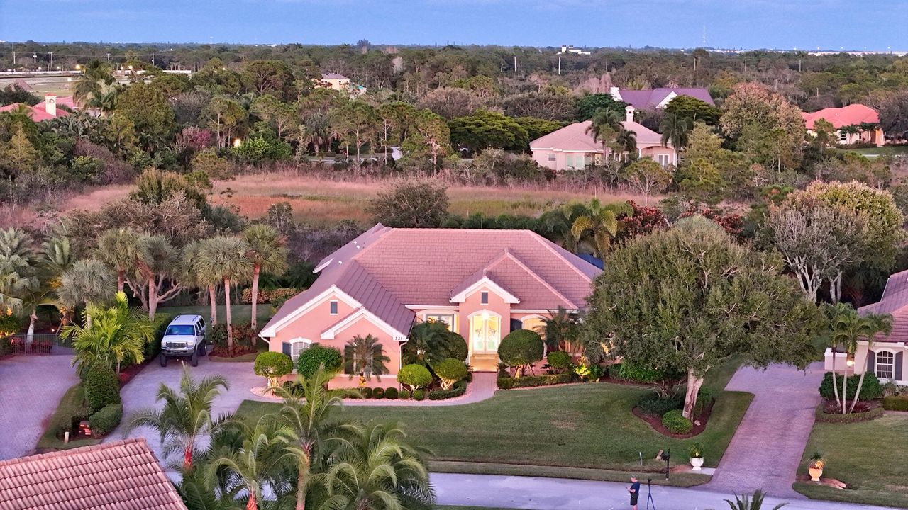 En Venta: $1,490,000 (5 camas, 3 baños, 4089 Pies cuadrados)