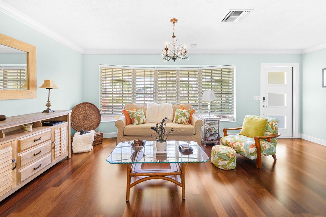 Active With Contract: $640,000 (3 beds, 2 baths, 1895 Square Feet)