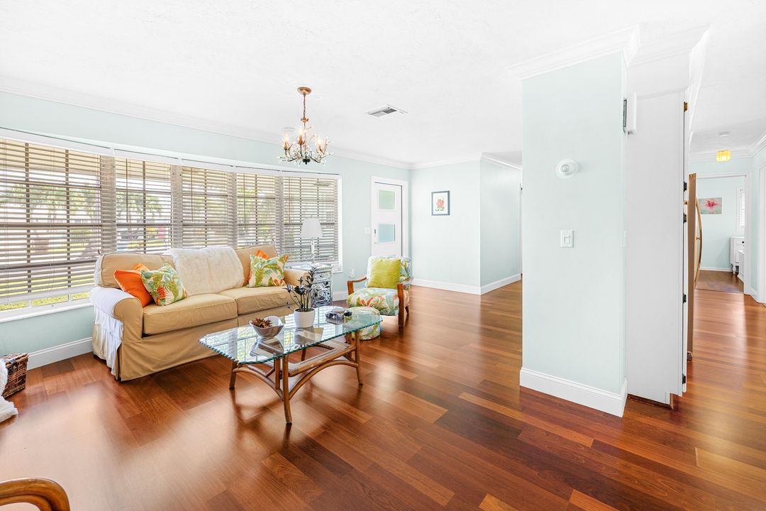 Active With Contract: $640,000 (3 beds, 2 baths, 1895 Square Feet)