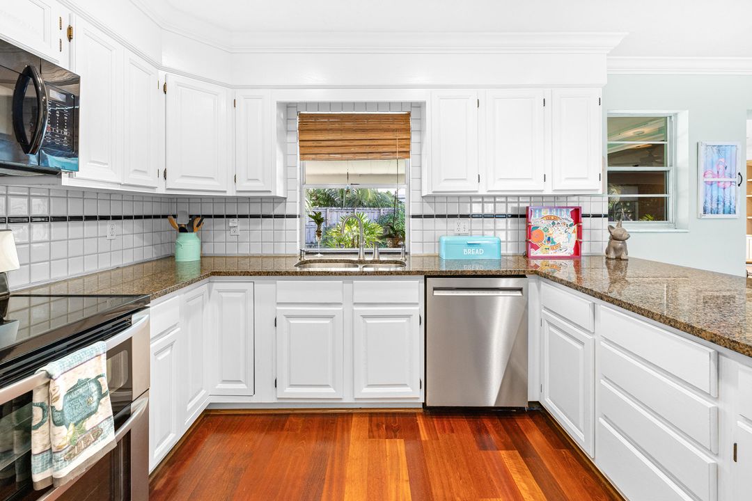 Active With Contract: $640,000 (3 beds, 2 baths, 1895 Square Feet)