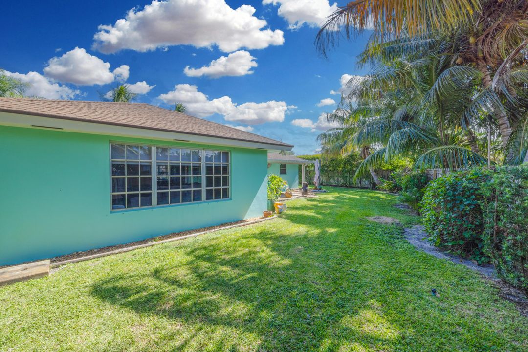 Active With Contract: $640,000 (3 beds, 2 baths, 1895 Square Feet)