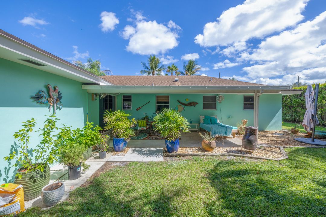 Active With Contract: $640,000 (3 beds, 2 baths, 1895 Square Feet)