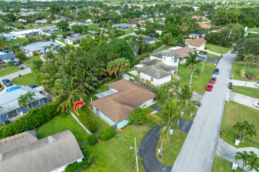 Active With Contract: $640,000 (3 beds, 2 baths, 1895 Square Feet)
