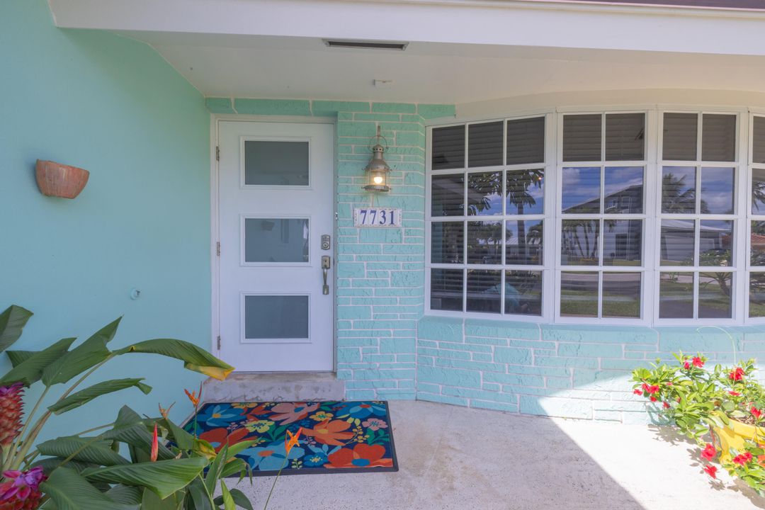 Active With Contract: $640,000 (3 beds, 2 baths, 1895 Square Feet)