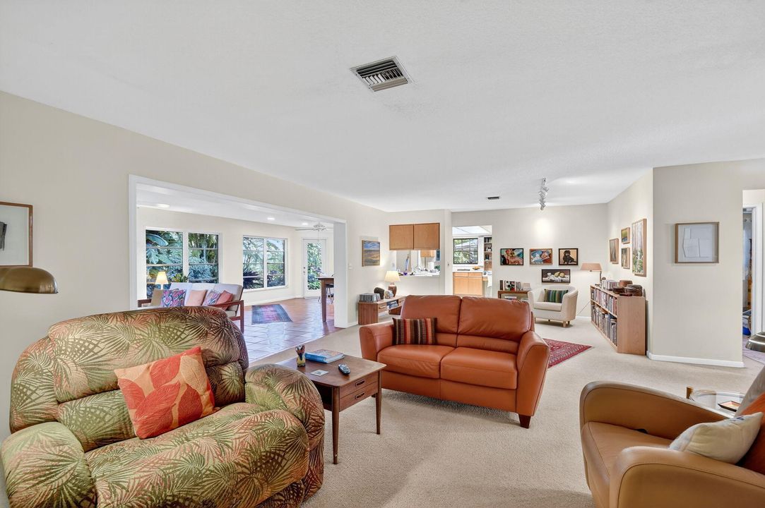 Active With Contract: $519,900 (3 beds, 2 baths, 2110 Square Feet)