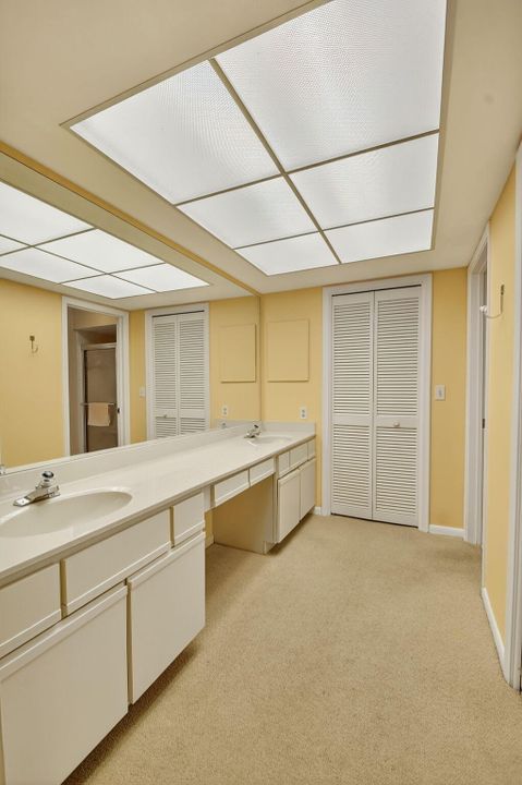 Active With Contract: $519,900 (3 beds, 2 baths, 2110 Square Feet)