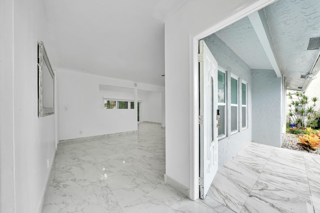 For Rent: $3,500 (3 beds, 2 baths, 1327 Square Feet)