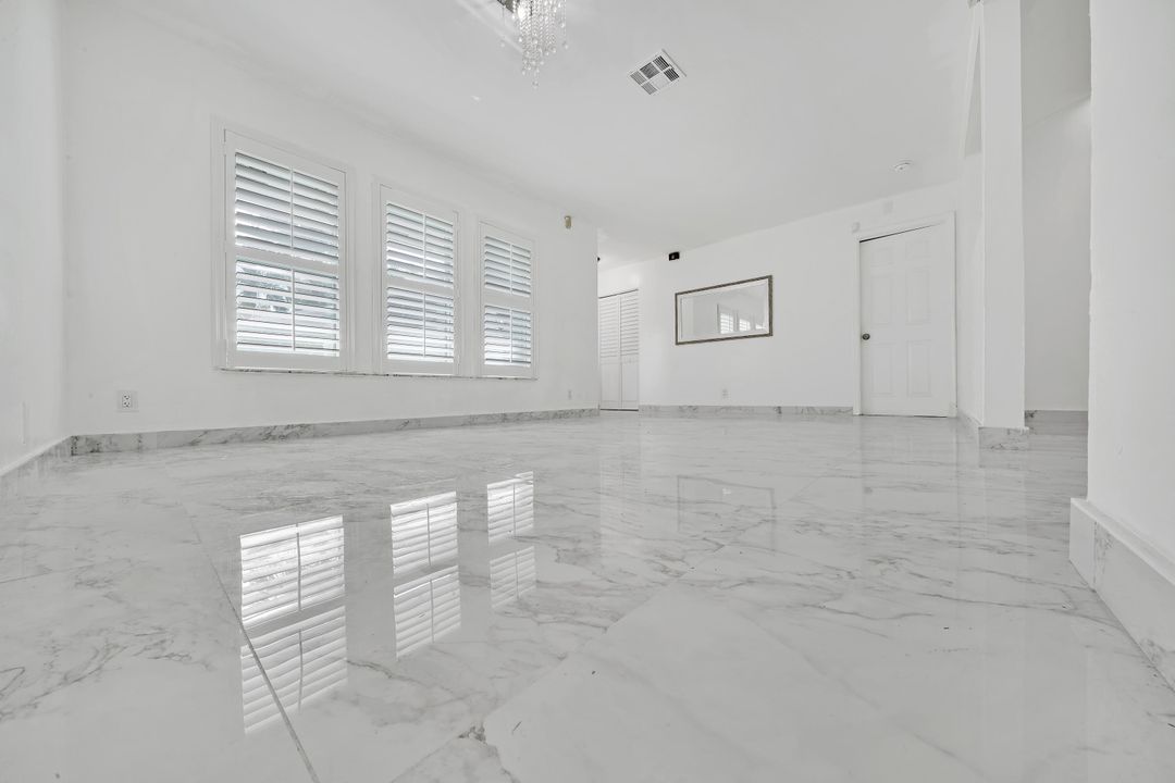 For Rent: $3,500 (3 beds, 2 baths, 1327 Square Feet)