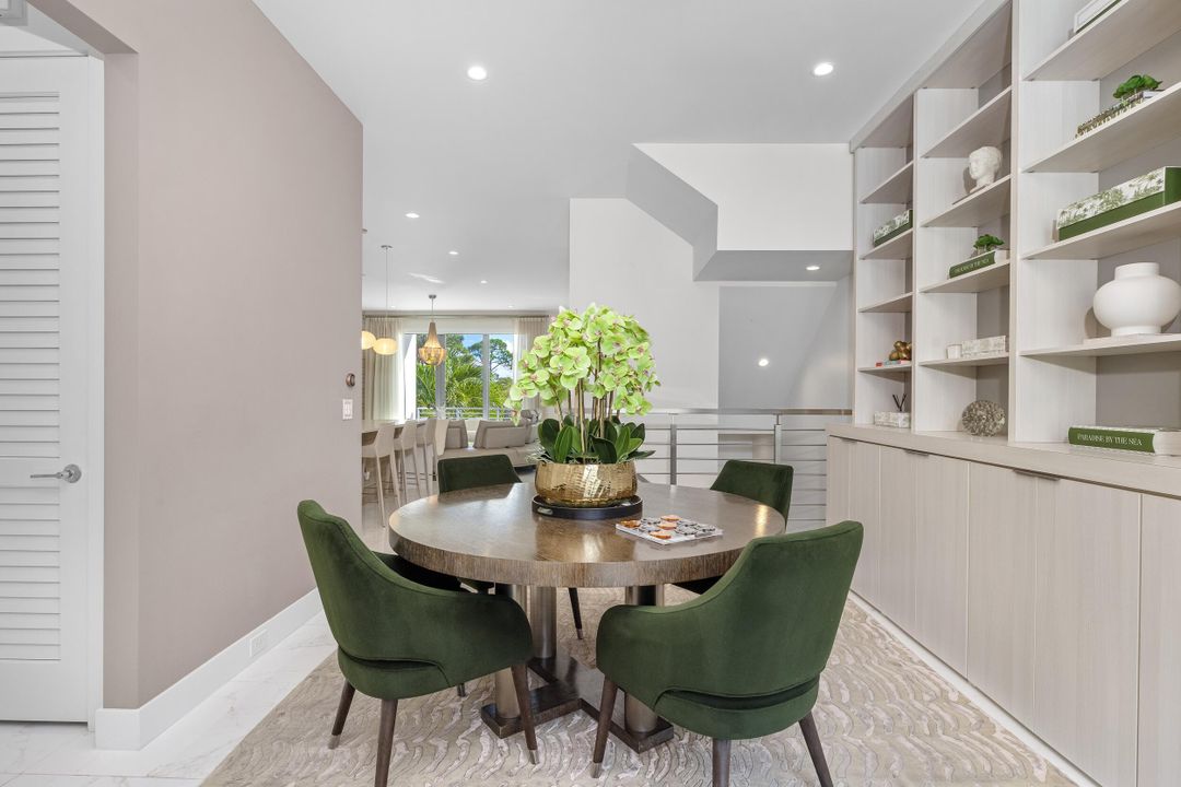 For Sale: $1,595,000 (3 beds, 3 baths, 2877 Square Feet)