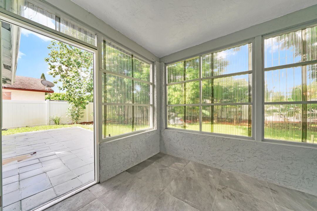 For Rent: $3,500 (3 beds, 2 baths, 1327 Square Feet)