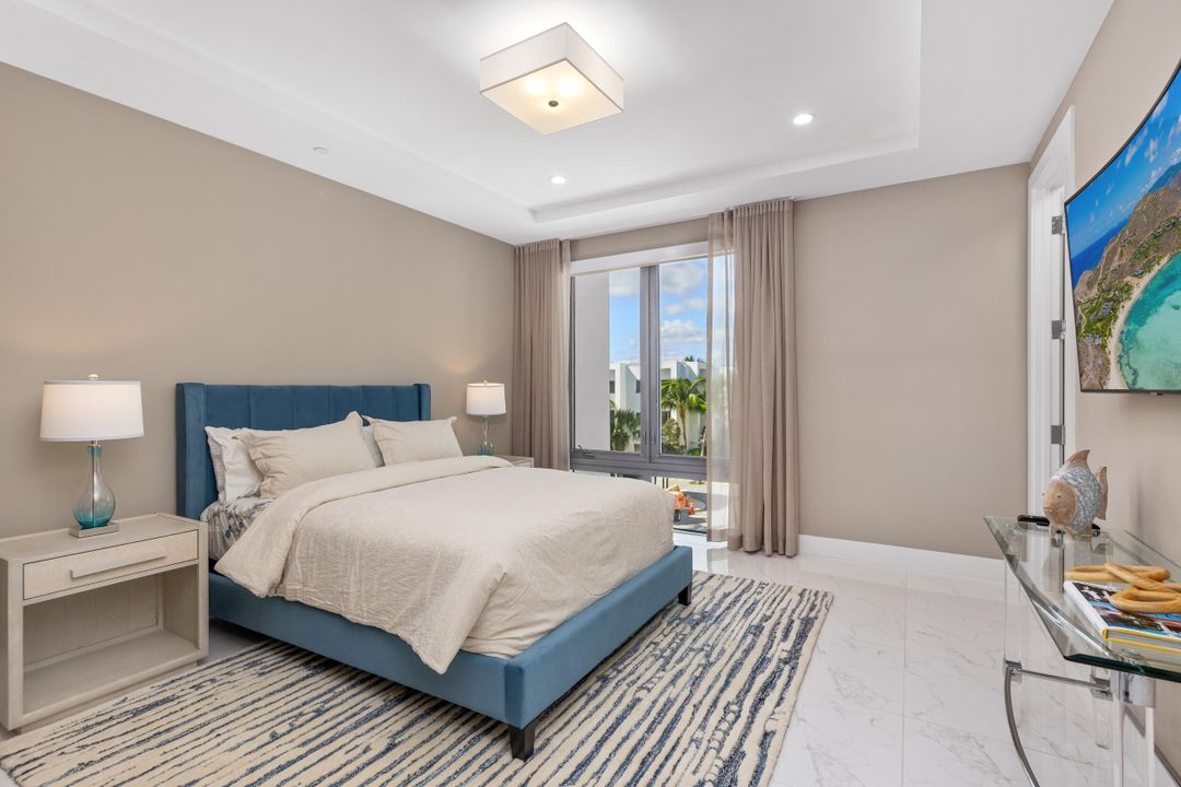 For Sale: $1,595,000 (3 beds, 3 baths, 2877 Square Feet)