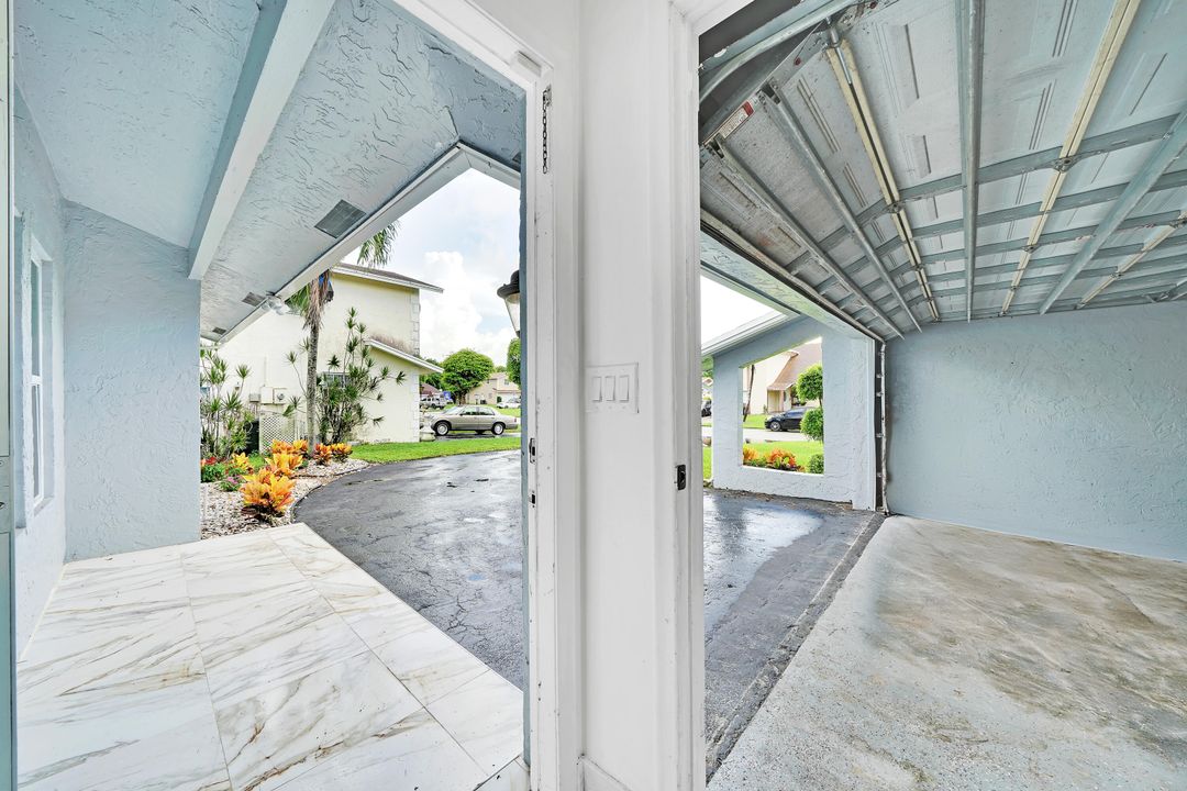 For Rent: $3,500 (3 beds, 2 baths, 1327 Square Feet)