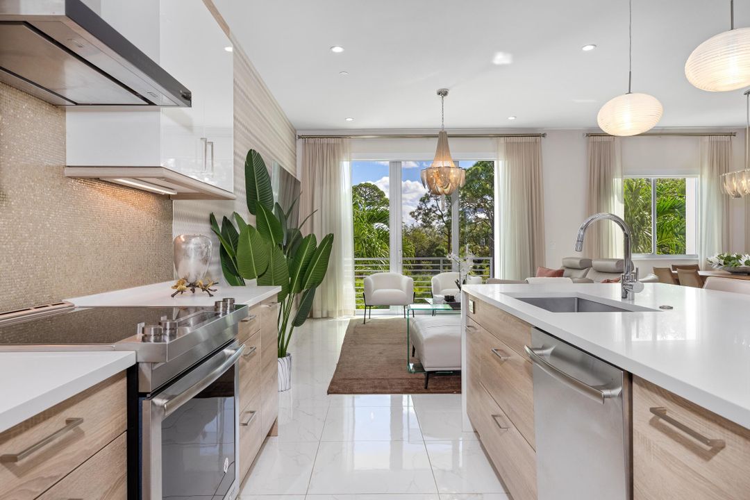 For Sale: $1,595,000 (3 beds, 3 baths, 2877 Square Feet)