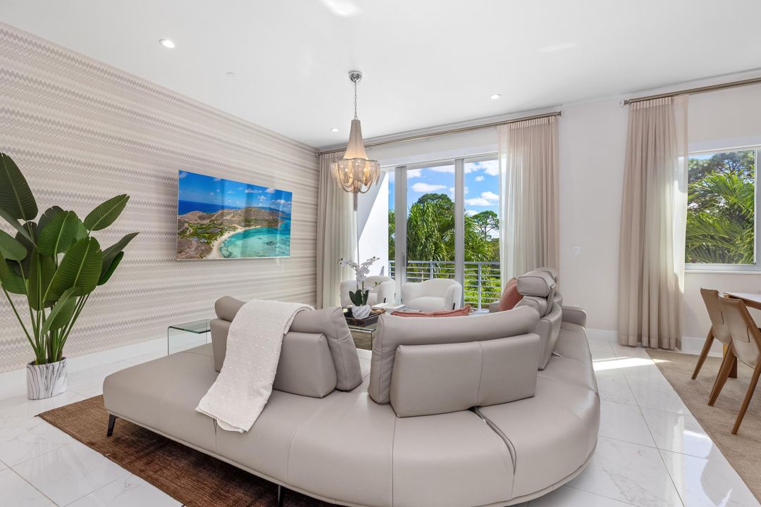 For Sale: $1,595,000 (3 beds, 3 baths, 2877 Square Feet)