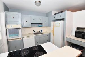 For Rent: $2,500 (3 beds, 2 baths, 1248 Square Feet)