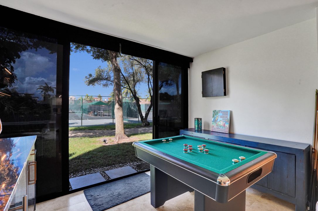 Active With Contract: $3,250 (2 beds, 2 baths, 1175 Square Feet)