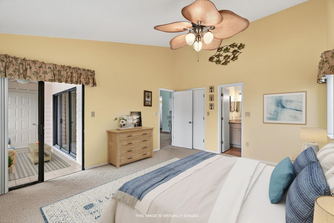 На продажу: $239,000 (2 спален, 2 ванн, 1060 Квадратных фут)