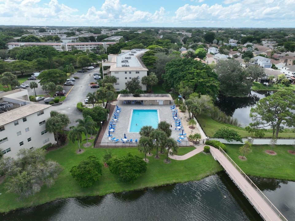 For Sale: $198,500 (2 beds, 2 baths, 1210 Square Feet)