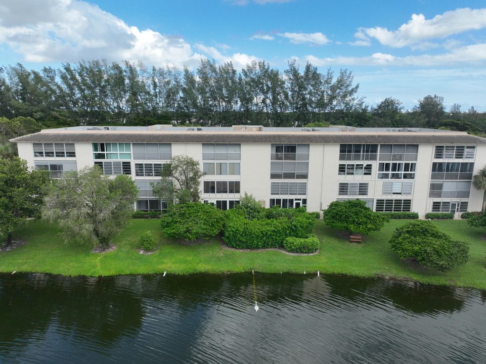 Activo con contrato: $2,195 (2 camas, 2 baños, 1210 Pies cuadrados)