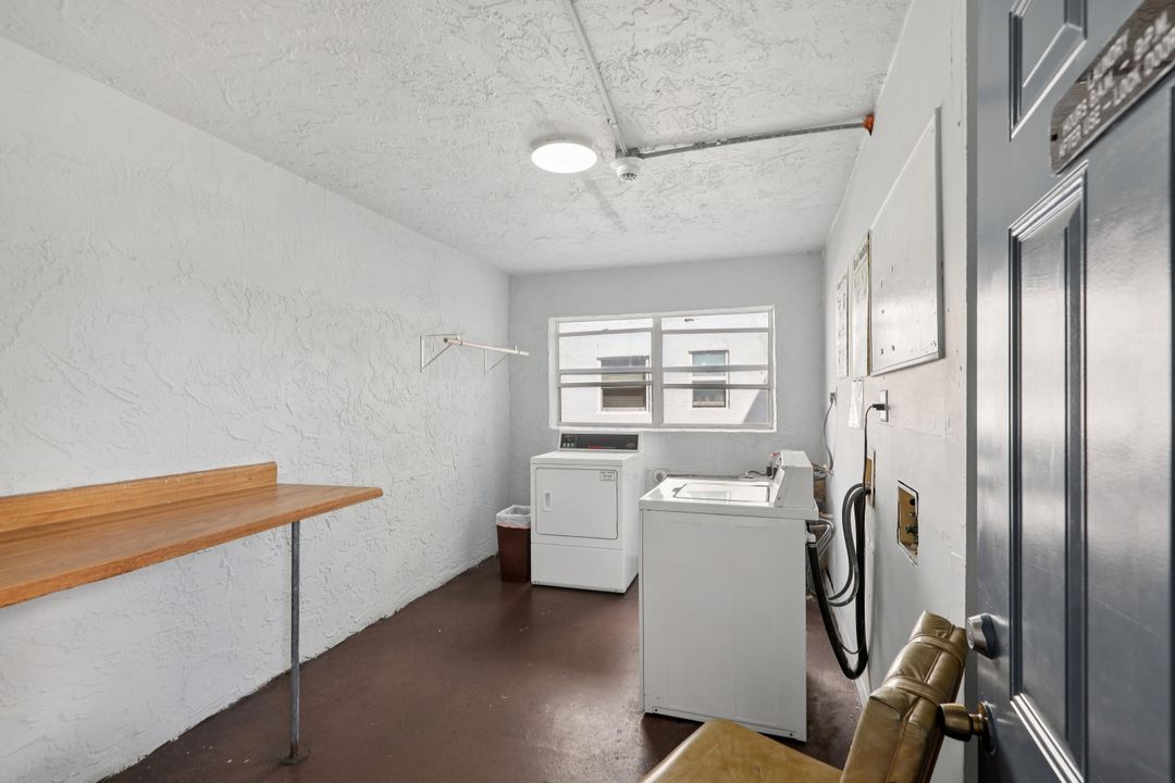 For Sale: $90,000 (2 beds, 2 baths, 1010 Square Feet)