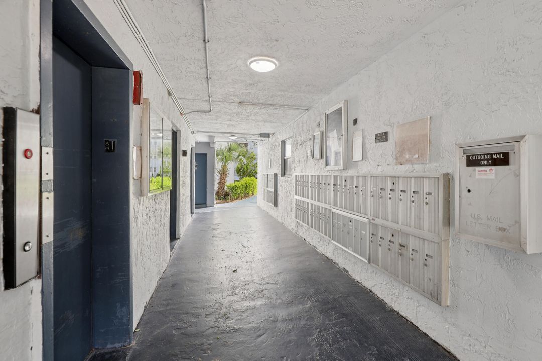 For Sale: $90,000 (2 beds, 2 baths, 1010 Square Feet)