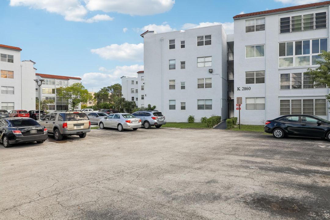 For Sale: $90,000 (2 beds, 2 baths, 1010 Square Feet)