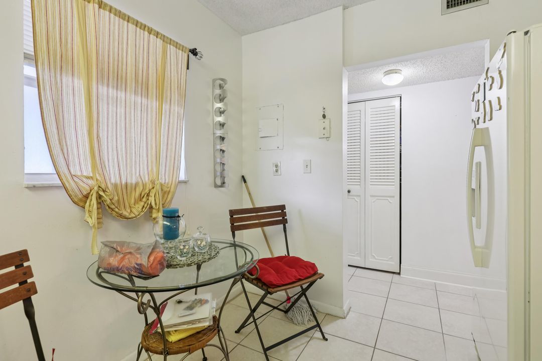 For Sale: $90,000 (2 beds, 2 baths, 1010 Square Feet)