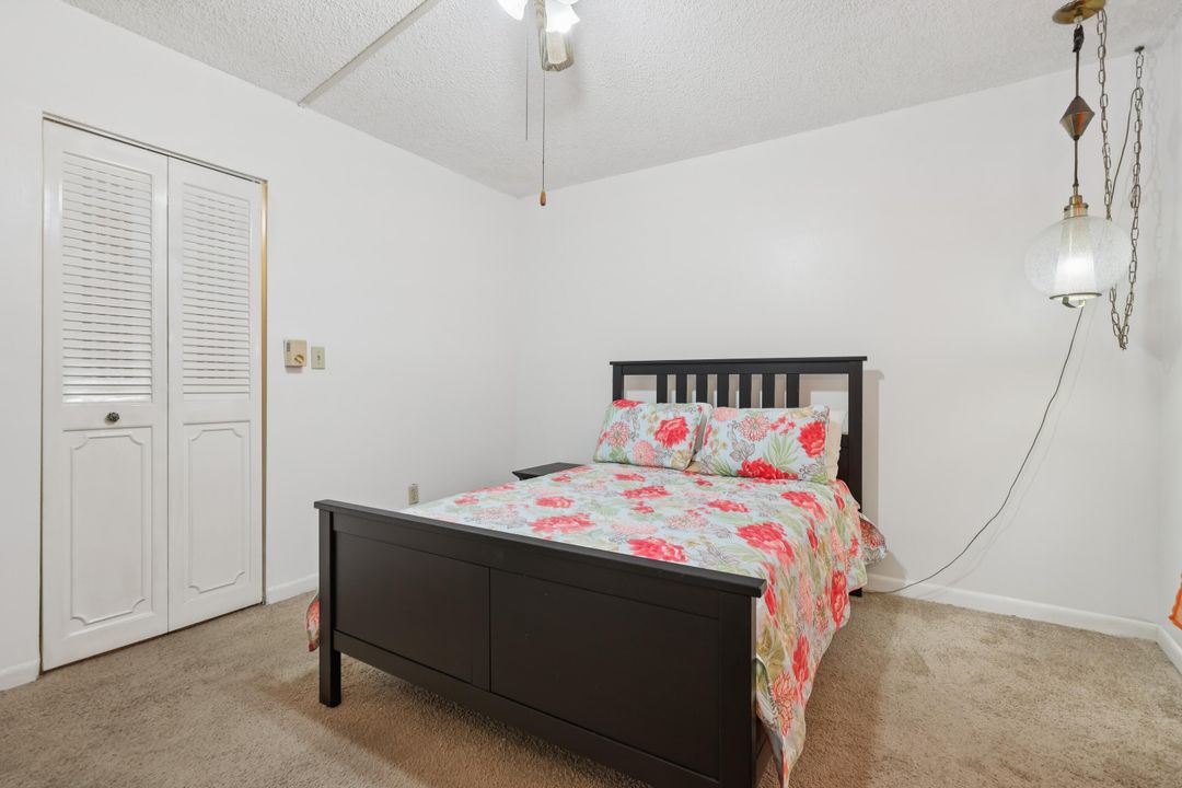 For Sale: $90,000 (2 beds, 2 baths, 1010 Square Feet)