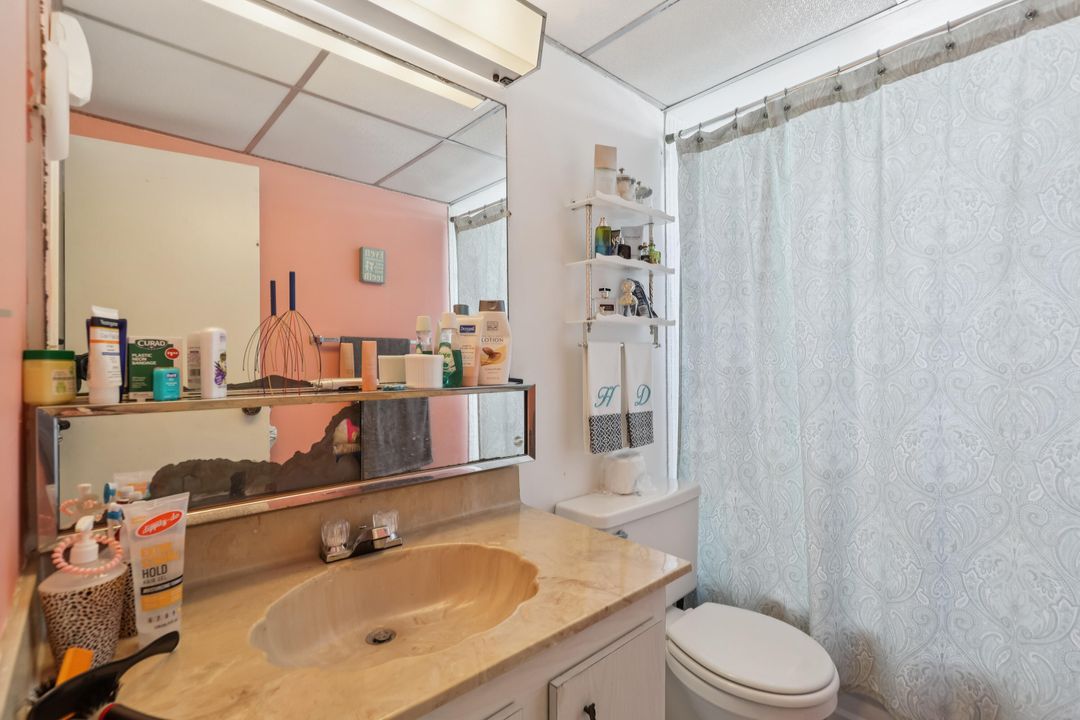 For Sale: $90,000 (2 beds, 2 baths, 1010 Square Feet)